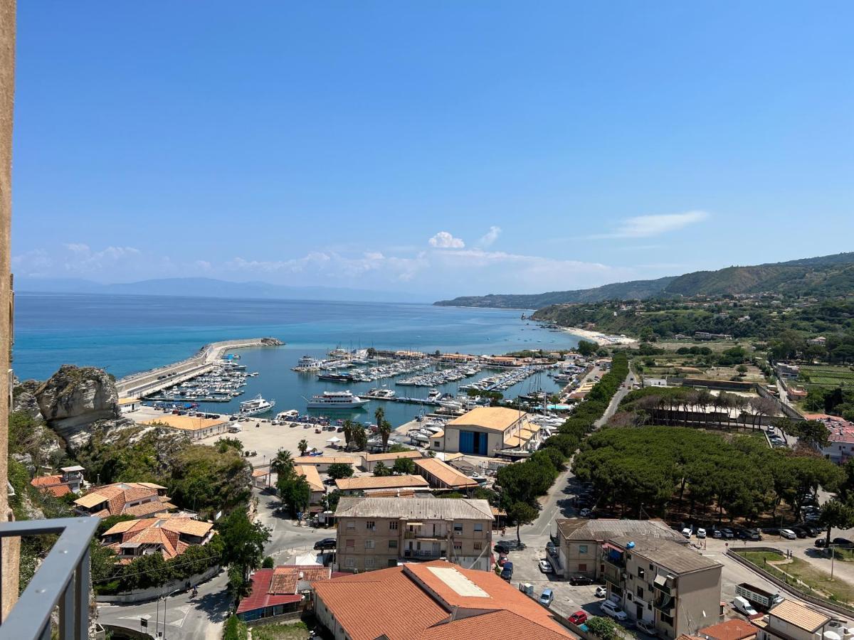 La Rupe Apartments Tropea Buitenkant foto