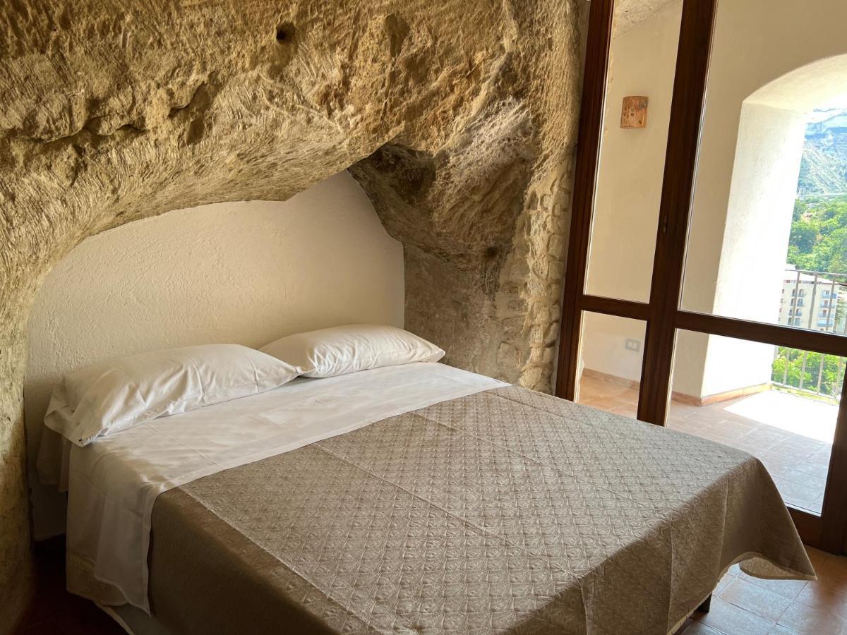 La Rupe Apartments Tropea Buitenkant foto