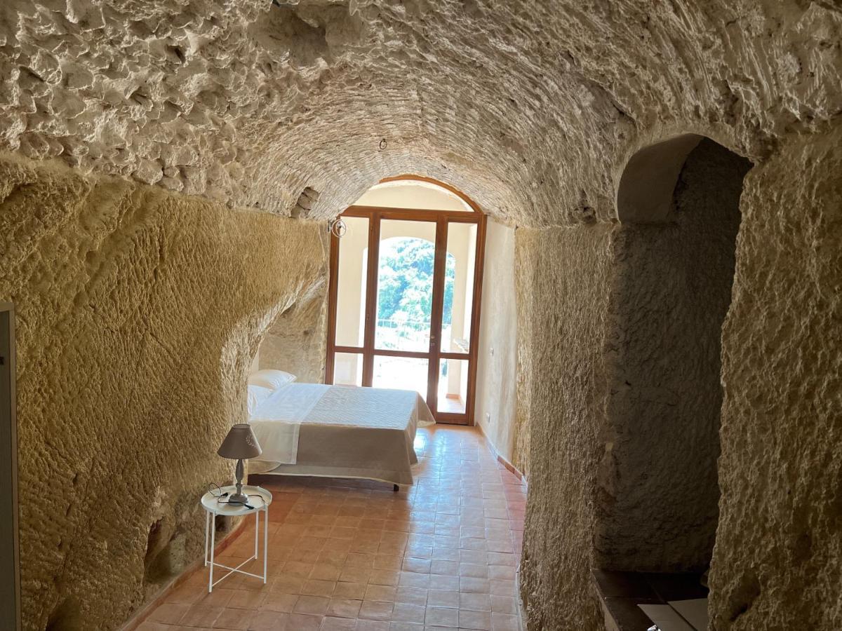 La Rupe Apartments Tropea Buitenkant foto