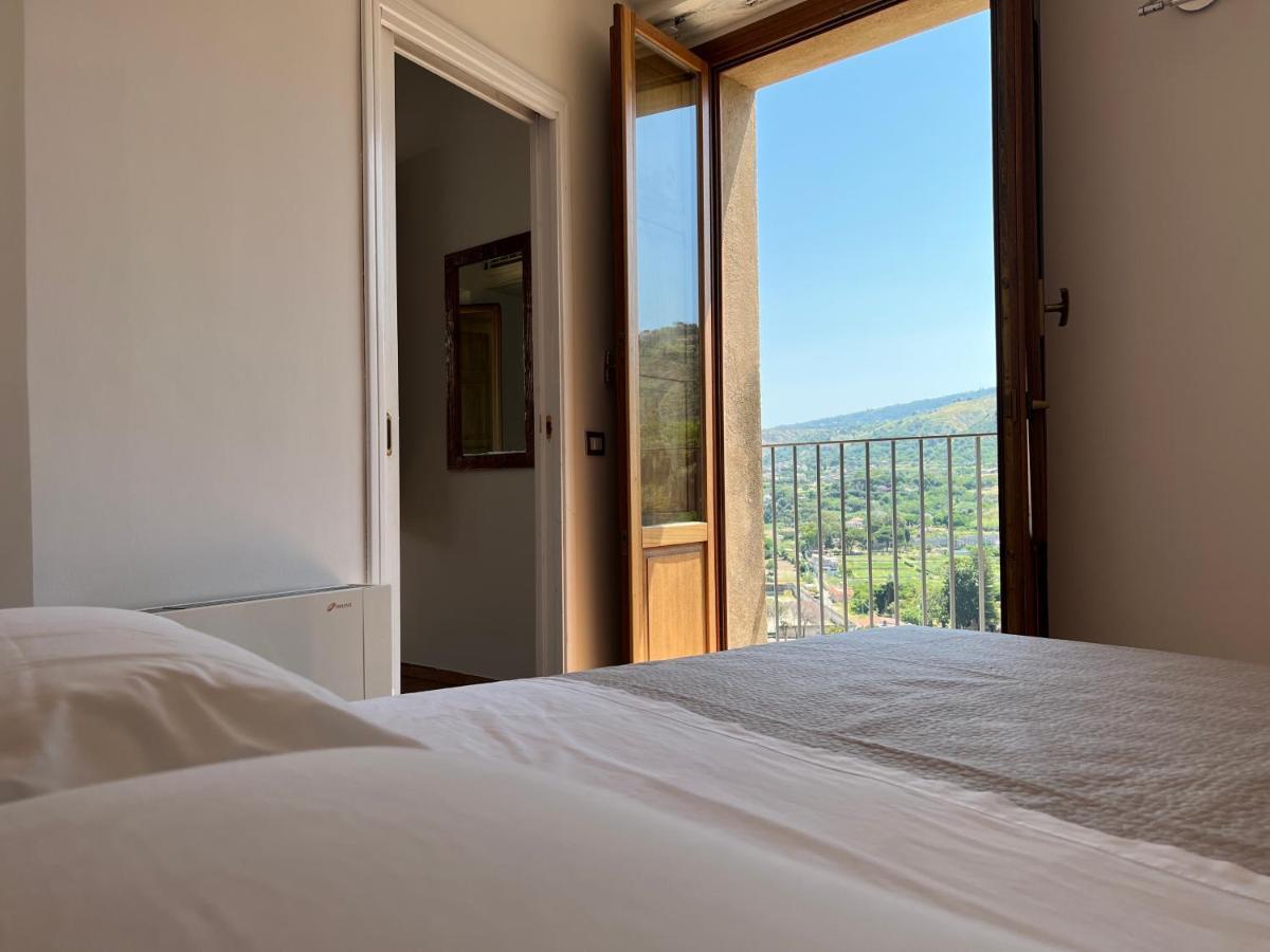 La Rupe Apartments Tropea Buitenkant foto